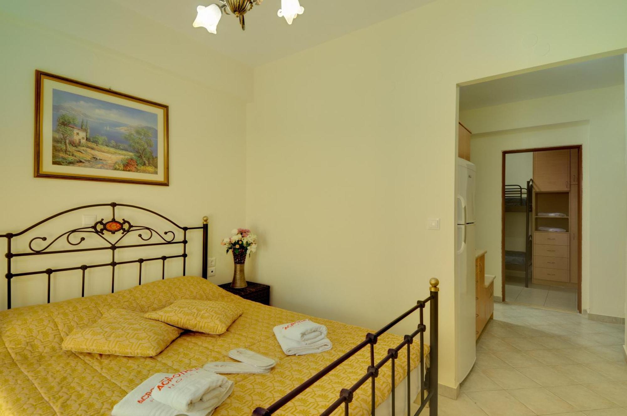 Acrothea Hotel Парга Екстериор снимка