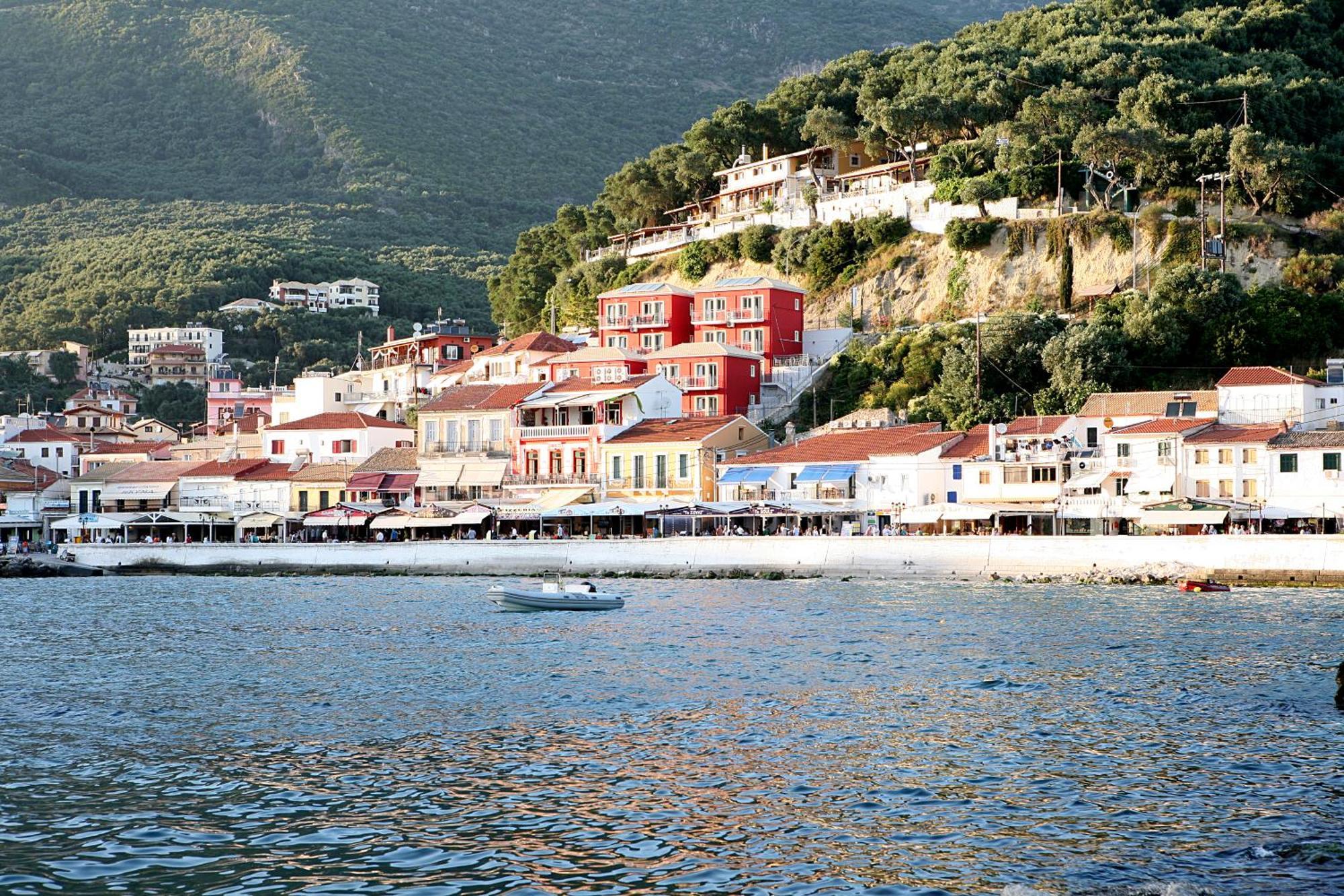 Acrothea Hotel Парга Екстериор снимка